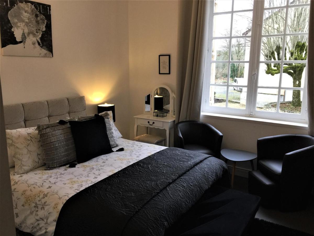 Vue Du Chateau D'Excideuil En Chambres Oda fotoğraf