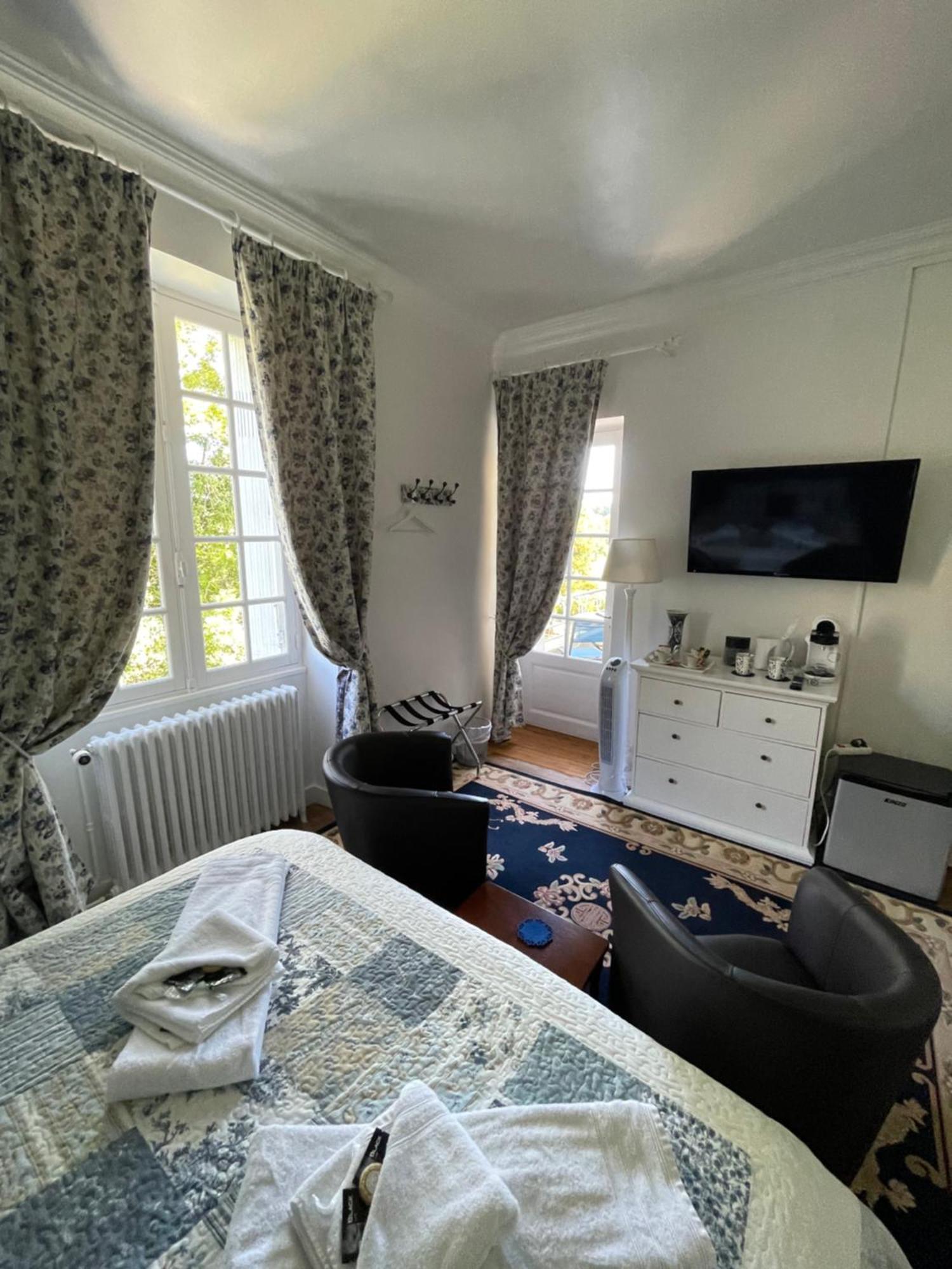 Vue Du Chateau D'Excideuil En Chambres Dış mekan fotoğraf